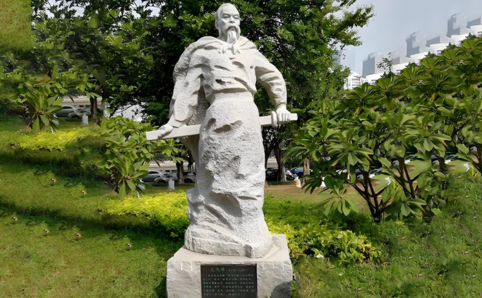 花岗岩人物雕塑.jpg