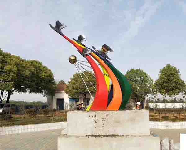 星空体育娱乐莱切赞助商校园雕塑加工定制厂家——腾飞