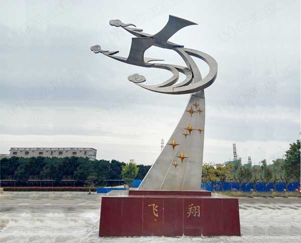 校园星空体育娱乐莱切赞助商的设计和保养