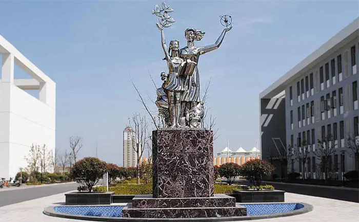 校园星空体育娱乐莱切赞助商